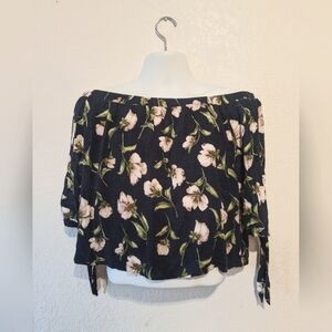 Propaganda EUC Floral Off-Shoulder Women's Top